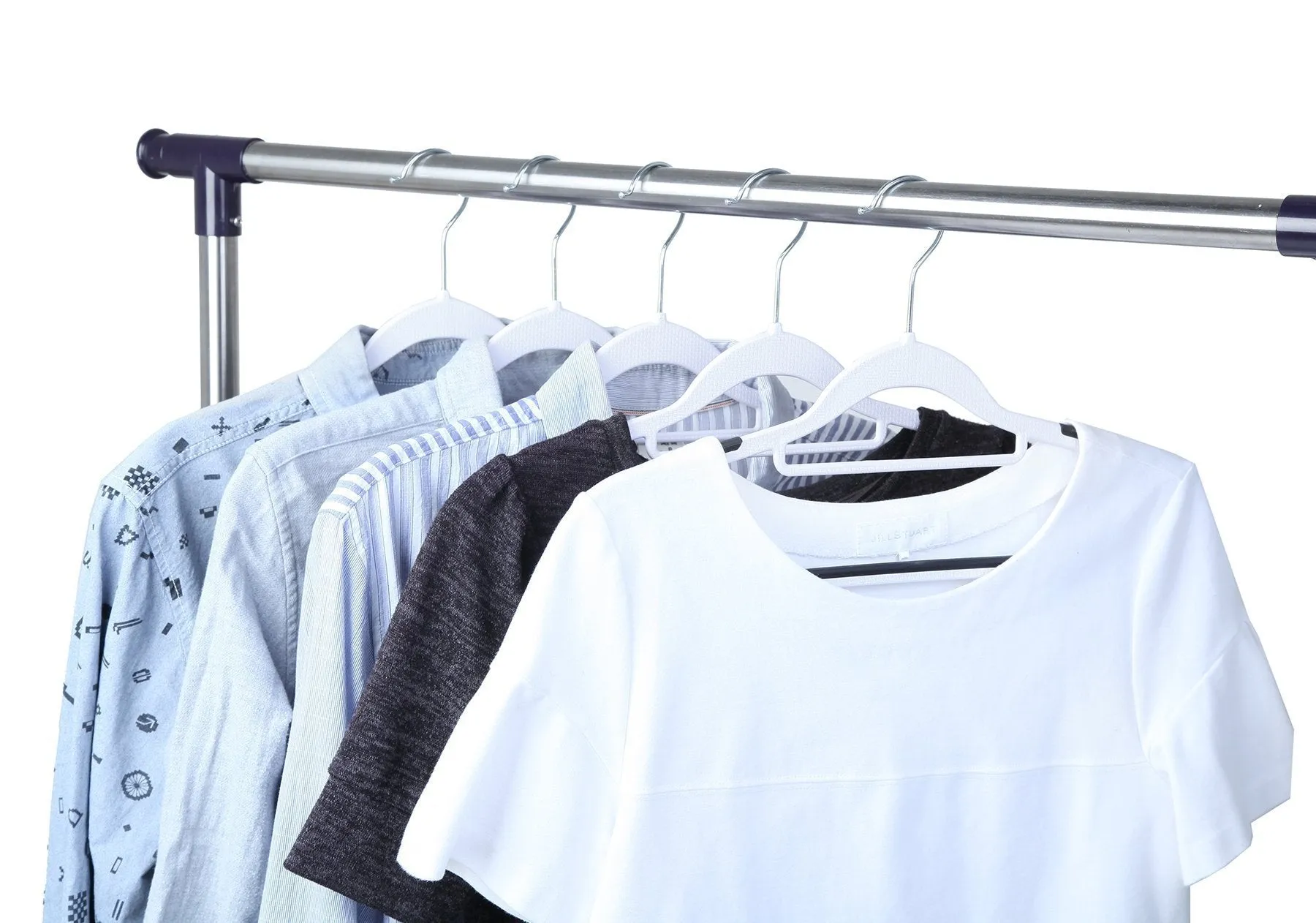 Finnhomy Heavy Duty 50 Pack Plastic Hangers, Durable Clothes Hangers with Non-Slip Pads, Space Saving Organizer for Bedroom Closet, Great for Shirts, Pants, White